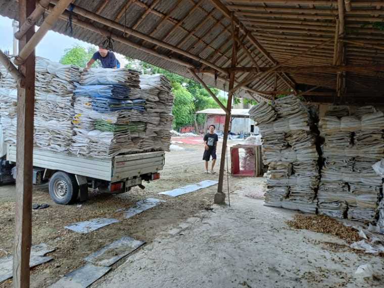 cara mengemas limbah B3 dengan jumbo bag