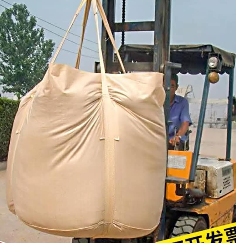 Penyusunan jumbo bag untuk proyek reklamasi